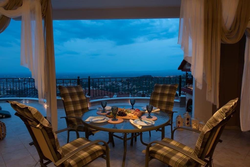 Apartmán Amazing View With Huge Balcony Veria  Exteriér fotografie