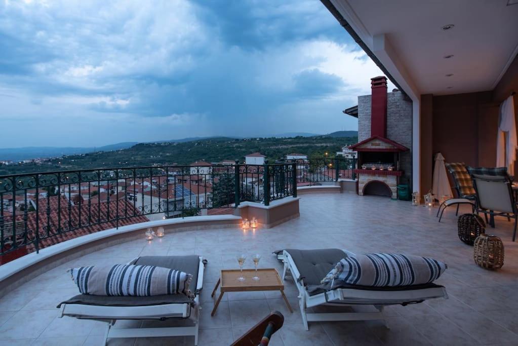 Apartmán Amazing View With Huge Balcony Veria  Exteriér fotografie