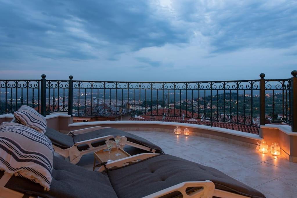 Apartmán Amazing View With Huge Balcony Veria  Exteriér fotografie