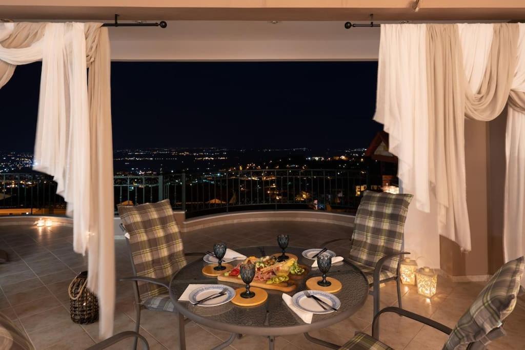 Apartmán Amazing View With Huge Balcony Veria  Exteriér fotografie